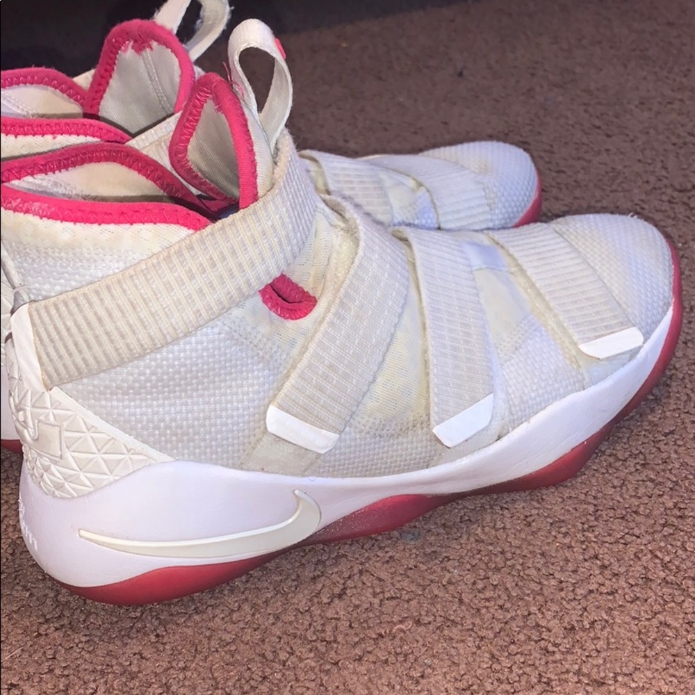 (5y- 6.5w) Lebron Solider 11 “Kay Yow”